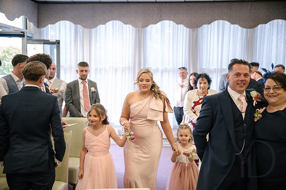 Sonia & Jamie's wedding Hulcott Barn-152