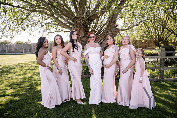 Sonia & Jamie's wedding Hulcott Barn-311