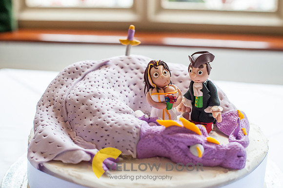 Lizzie- Stephens-wedding-cake-0001