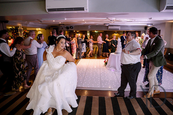 Michelle & Matt's wedding- 573