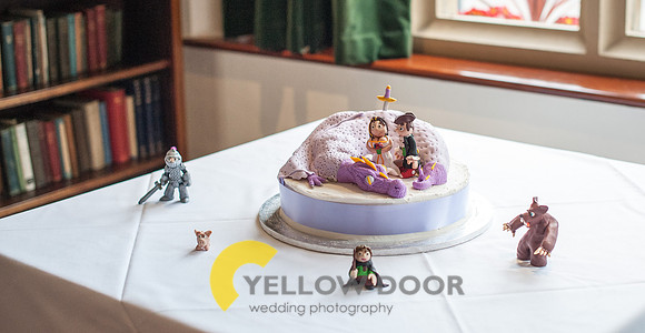 Lizzie- Stephens-wedding-cake-0004