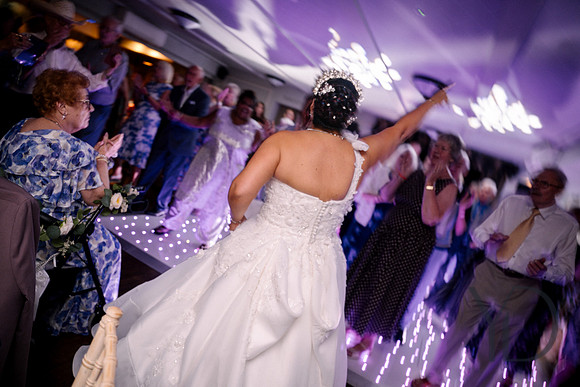 Michelle & Matt's wedding- 687