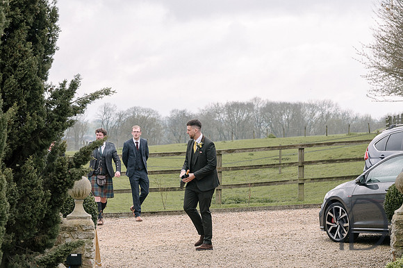 Rona&Alex Notley Tythe Barn wedding-41