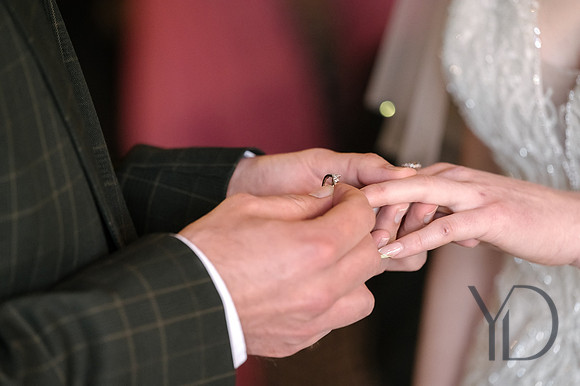 Rona&Alex Notley Tythe Barn wedding-165