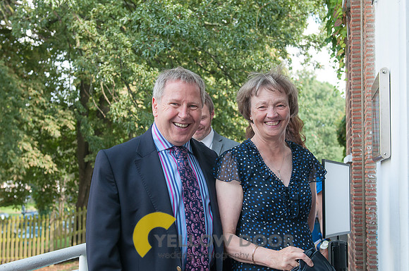 Hellen-Mike-Brockwell-Lido-wedding-0117