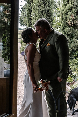 Tasha and Dan Notley tythe Barn- 331