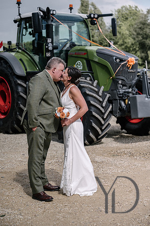 Tasha and Dan Notley tythe Barn- 343