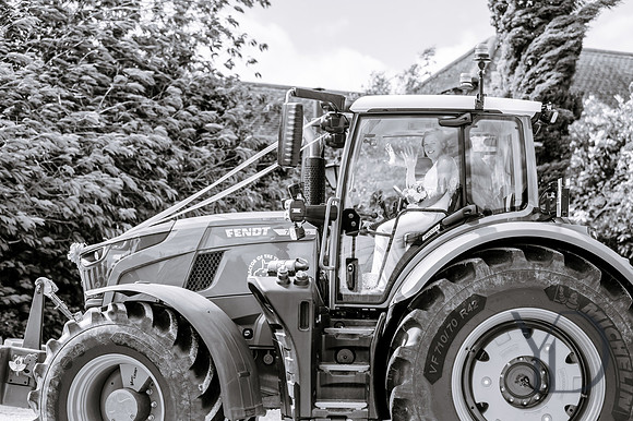 Tasha and Dan Notley tythe Barn- 413