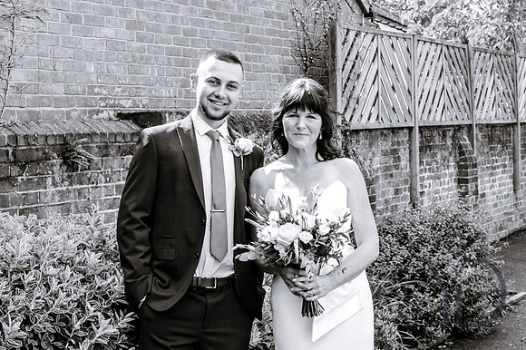 Deborah & Neils wedding in Beconsfield- 021