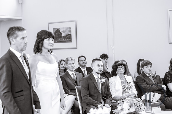Deborah & Neils wedding in Beconsfield- 054
