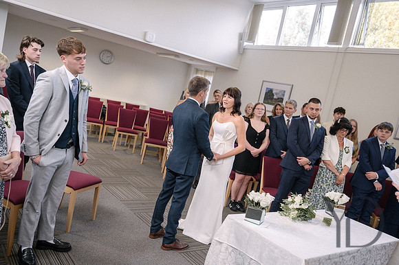Deborah & Neils wedding in Beconsfield- 096