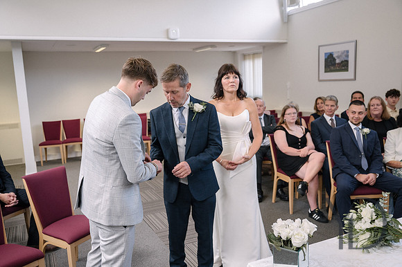 Deborah & Neils wedding in Beconsfield- 098