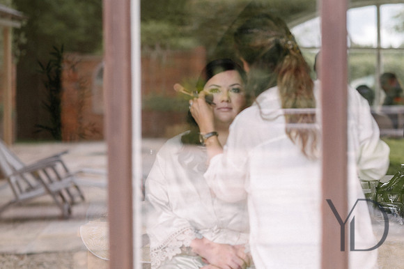 Angelique_Stuart_Notley_barn_wedding-5