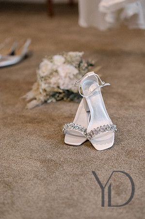 Angelique_Stuart_Notley_barn_wedding-16
