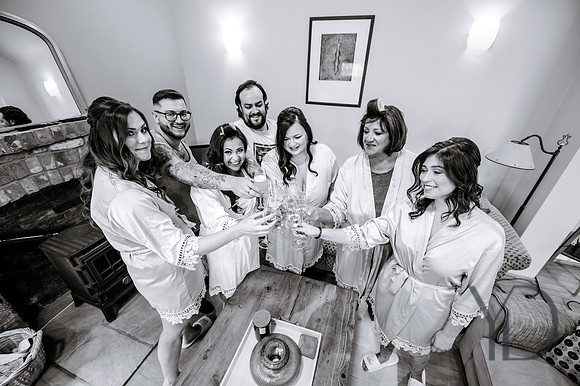 Angelique_Stuart_Notley_barn_wedding-49