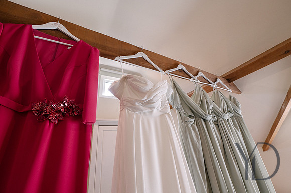Angelique_Stuart_Notley_barn_wedding-63