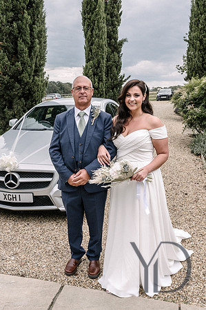 Angelique_Stuart_Notley_barn_wedding-106