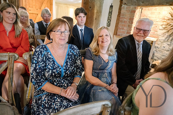 Angelique_Stuart_Notley_barn_wedding-139