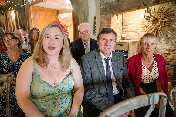 Angelique_Stuart_Notley_barn_wedding-140