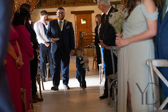 Angelique_Stuart_Notley_barn_wedding-170
