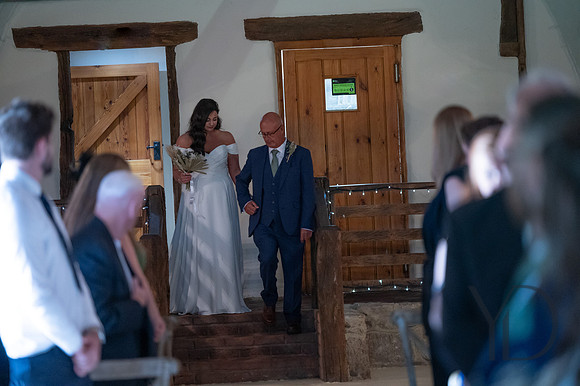 Angelique_Stuart_Notley_barn_wedding-173