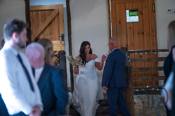 Angelique_Stuart_Notley_barn_wedding-174