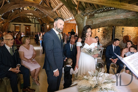 Angelique_Stuart_Notley_barn_wedding-186