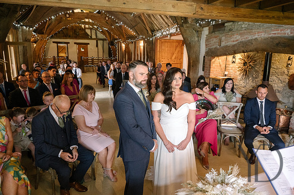Angelique_Stuart_Notley_barn_wedding-206