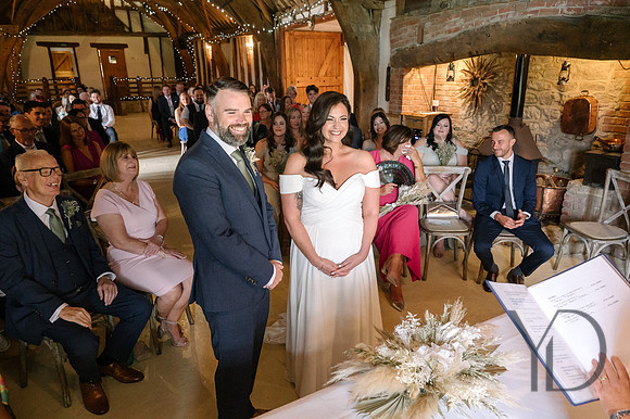 Angelique_Stuart_Notley_barn_wedding-208