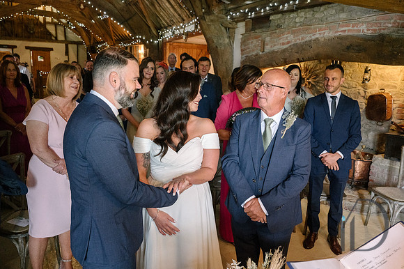Angelique_Stuart_Notley_barn_wedding-216