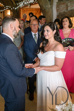 Angelique_Stuart_Notley_barn_wedding-221