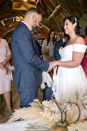 Angelique_Stuart_Notley_barn_wedding-223