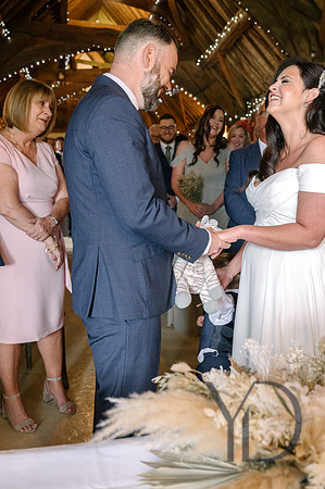 Angelique_Stuart_Notley_barn_wedding-224