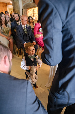 Angelique_Stuart_Notley_barn_wedding-228