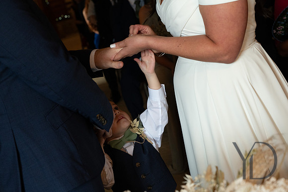 Angelique_Stuart_Notley_barn_wedding-233