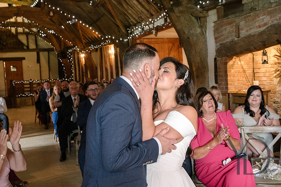 Angelique_Stuart_Notley_barn_wedding-240
