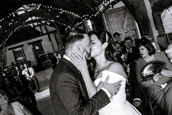 Angelique_Stuart_Notley_barn_wedding-245