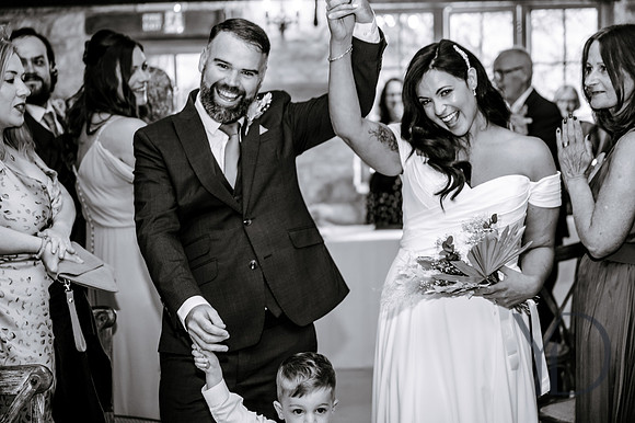 Angelique_Stuart_Notley_barn_wedding-261