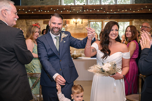 Angelique_Stuart_Notley_barn_wedding-262