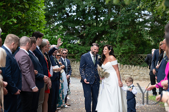 Angelique_Stuart_Notley_barn_wedding-299
