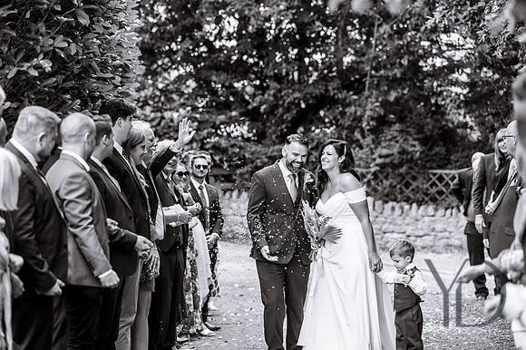 Angelique_Stuart_Notley_barn_wedding-300
