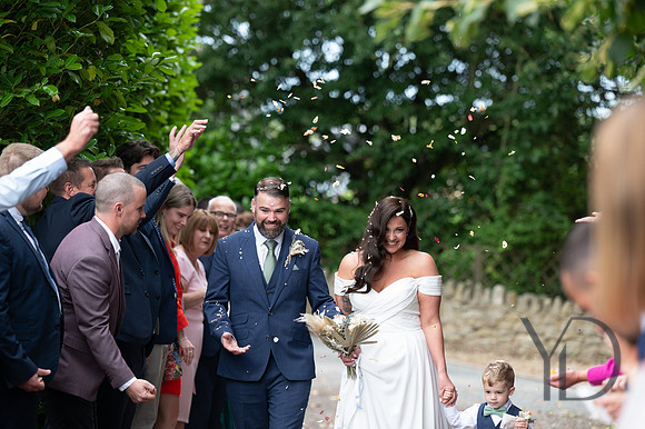 Angelique_Stuart_Notley_barn_wedding-302