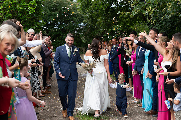 Angelique_Stuart_Notley_barn_wedding-309