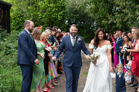 Angelique_Stuart_Notley_barn_wedding-315