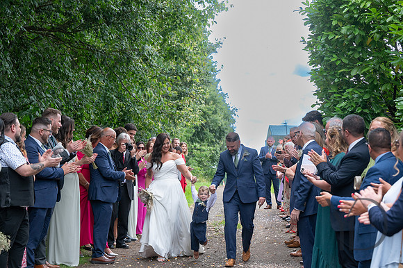 Angelique_Stuart_Notley_barn_wedding-319