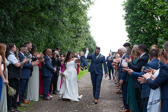 Angelique_Stuart_Notley_barn_wedding-320