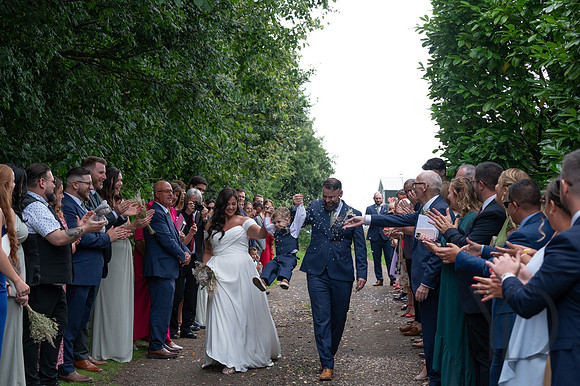 Angelique_Stuart_Notley_barn_wedding-321