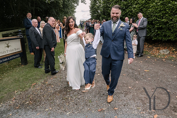 Angelique_Stuart_Notley_barn_wedding-322