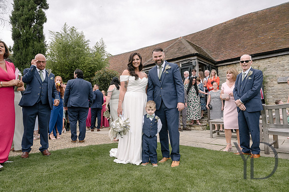 Angelique_Stuart_Notley_barn_wedding-328
