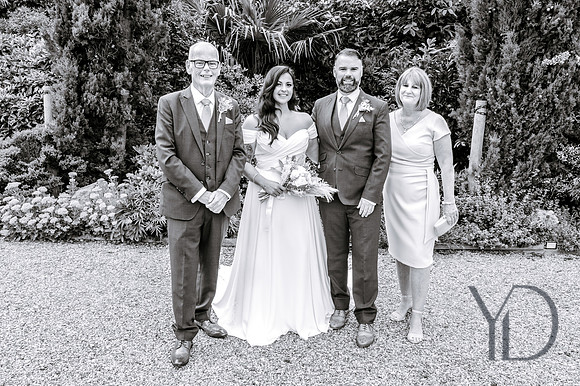 Angelique_Stuart_Notley_barn_wedding-332
